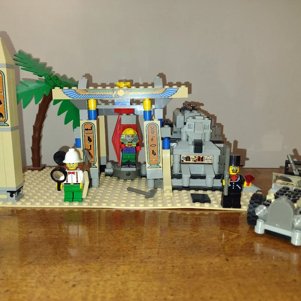 Like new Lego Mummy's Tomb Egyptian with original box and instructions, retired